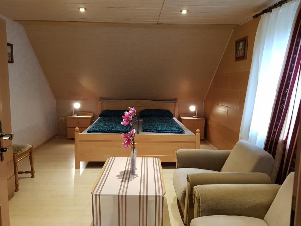 Le Delizie Siciliane Hotel Oelsnitz  Ngoại thất bức ảnh