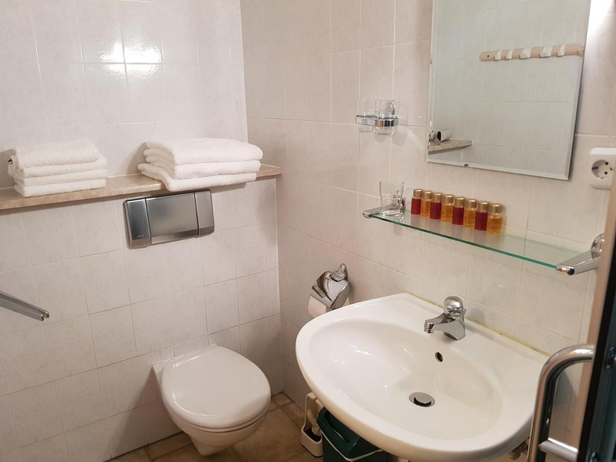 Le Delizie Siciliane Hotel Oelsnitz  Ngoại thất bức ảnh